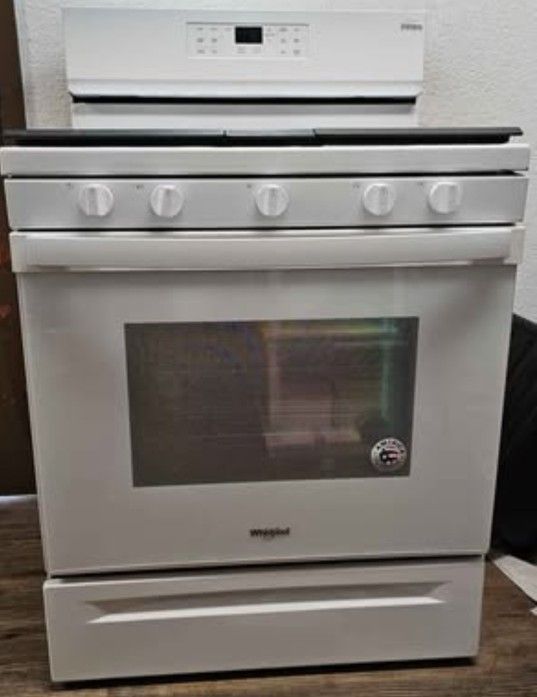 🔥 Like-New Whirlpool Gas Convection Oven - $499 (Retail $1,149)!