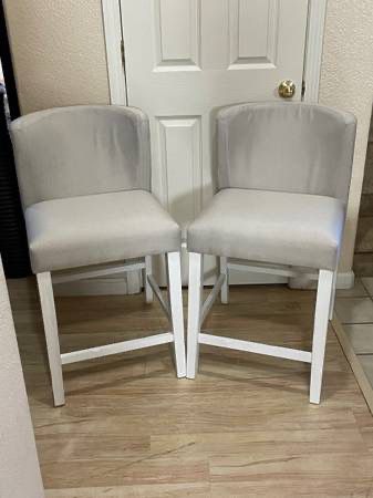 New Set of 2 XL Wide Seat Counter Height Backed Bar Stools White Wood Stool Gray Cushion