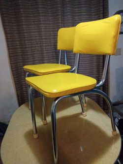 Vintage yellow and Chrome for Micah table with four chairs