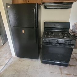 Refrigerator, Stove & Dishwasher 