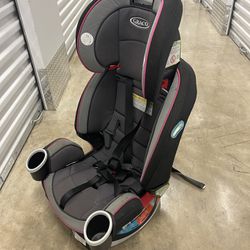 Baby Kids Car Seat 4 In 1 $400 Retail Price 