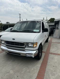 2000 Ford E-150
