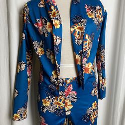Women’s 2 Piece Outfit Blue Floral Size Medium Blazer Top Shirt & Shorts (Shorts Suit) Gold Pink Beautiful Long Sleeve 