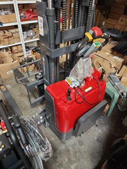 Electric Walkie Stacker Forklift