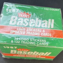 1987 Fleer Baseball Update Set Factory Sealed 132 cards & 22 Logo Stickers