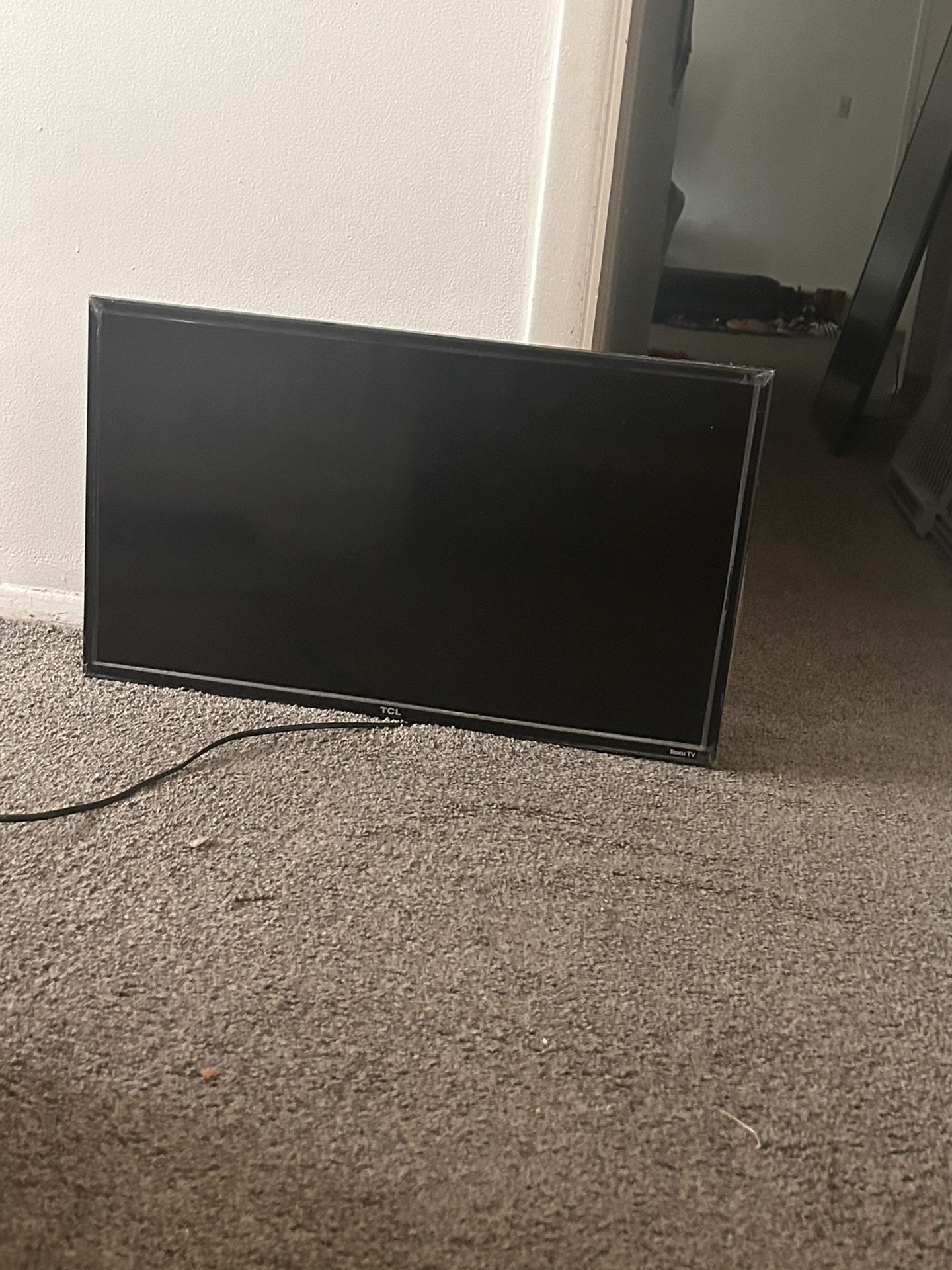 32’ TCL Roku Tv