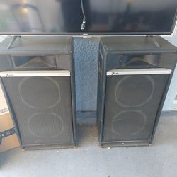 Fender speakers
