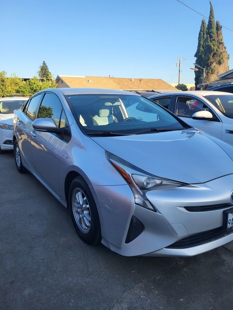 2016 Toyota Prius