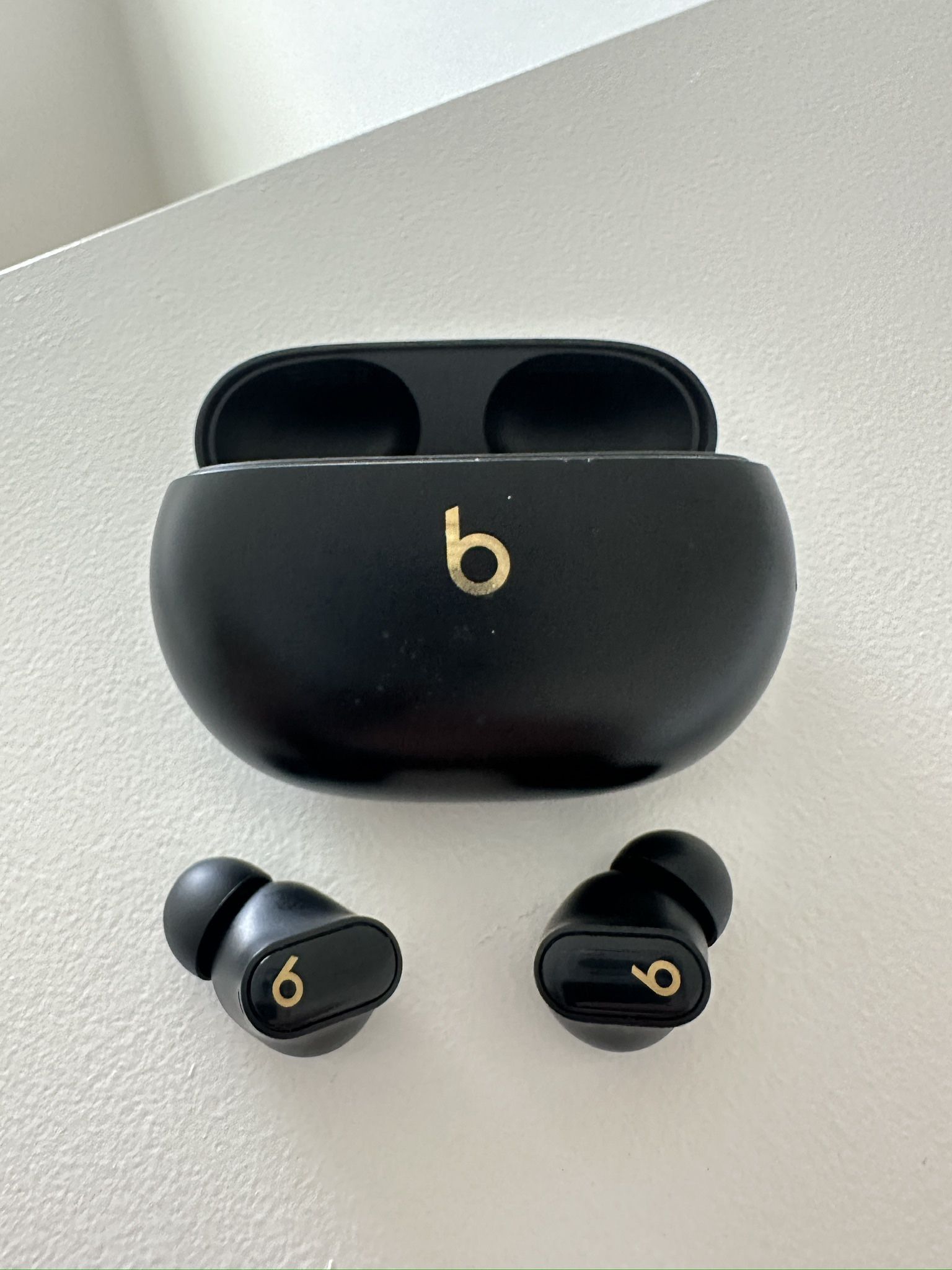 Beats Studio Pods Plus + Earbuds