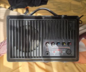 Speaker powered PA Hot Spot mic stand mount