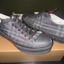 Black Burberry Shoes