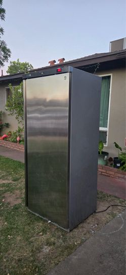 Commercial Refrigerator