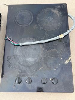 GE 4-Burner Electric Cooktop