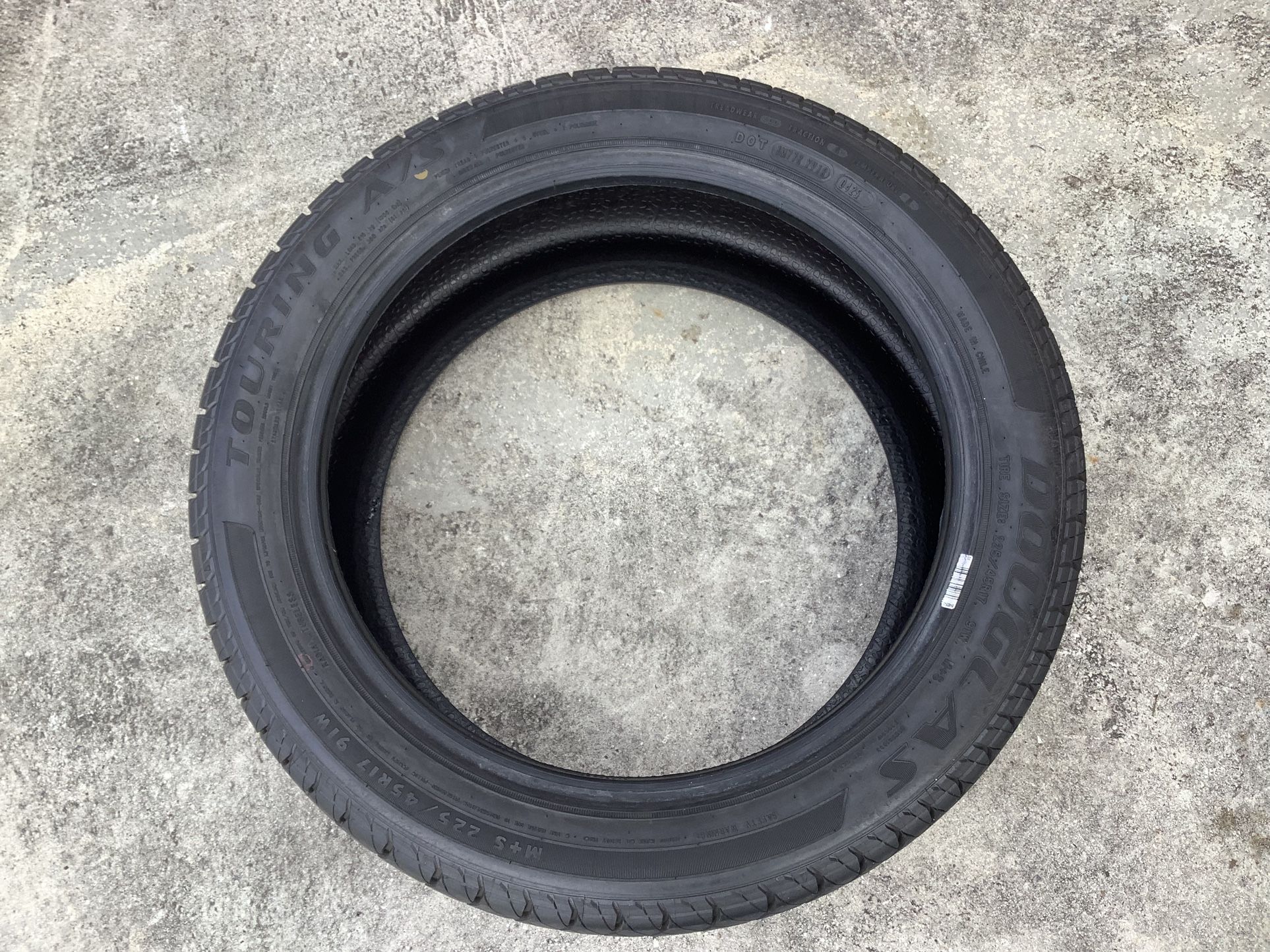 Used 225/45R17 Douglas Touring A/S 91W - 7.5/32 (ONE Tire under 100 Miles)