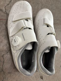 Women’s White Shimano cycling shoes, size 38/ US 6.5