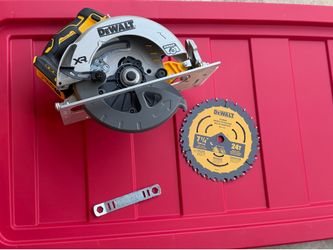 DeWalt 7 1/4 circular saw DCS590