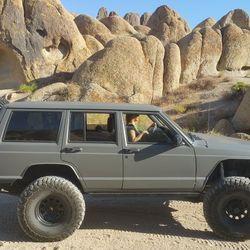 2000 Jeep Cherokee