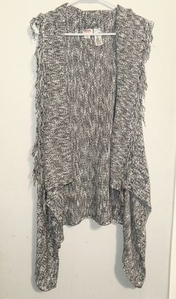 Gray Knit Sleeveless Cardigan