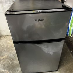 Mini Refrigerator 