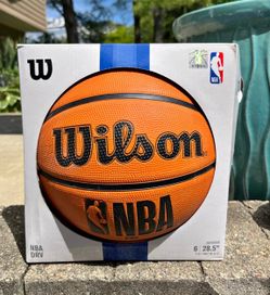 Wilson NBA DRV Outdoor Basketball 28.5"