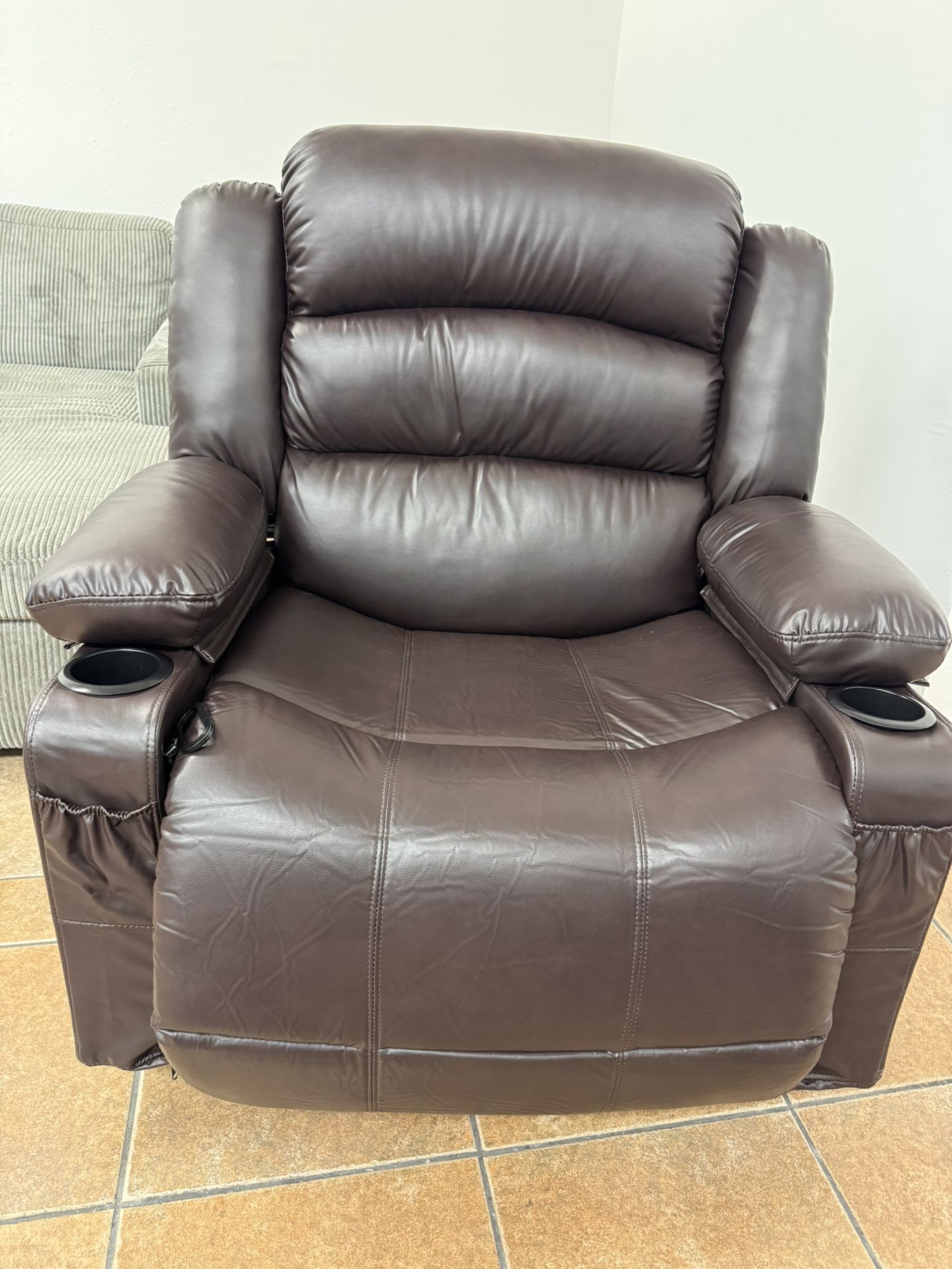 Brand New Swivel Recliner Chair With Massage/Heat