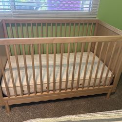 Target crib, almost new