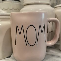 Rae Dunn Mom Mug