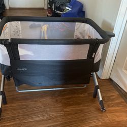 Dream On Me Bedside Bassinet