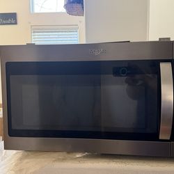 Whirlpool 1.7 cu ft over the range Microwave