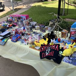 🔥 MASSIVE Garage Sale – Collector & Reseller’s Dream! 🔥
