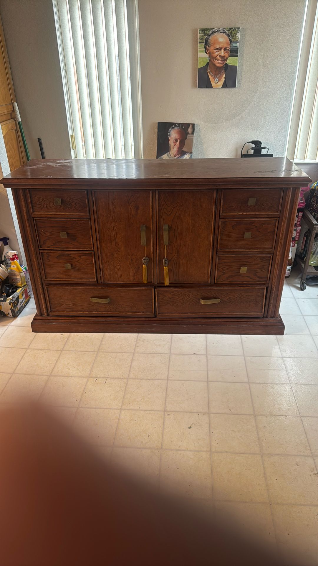 Dresser