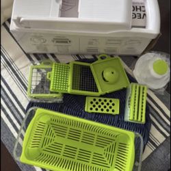 Vegetable Chopper – Multi-Functional