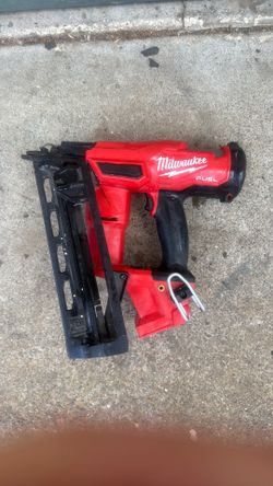 Milwaukee m18  fuel.  2nd gen.  16 gauge angle finish nailer