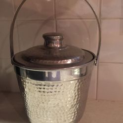 Ice bucket