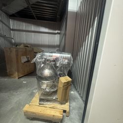 Brand New Commercial Kitchen Mixer – 20 Qt Avant