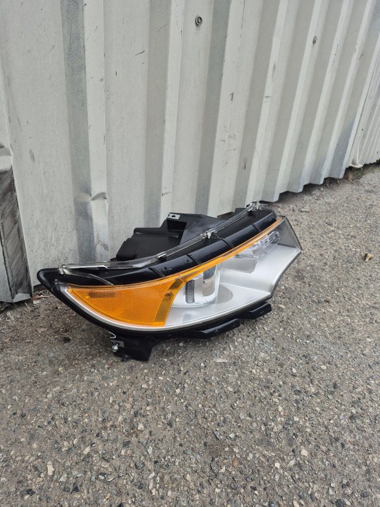 2011 2012 2013 2014 Ford Edge Headlight Headlamp Right Passenger Side RH Original Used 