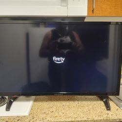 32in Insignia Fire LCD TV 