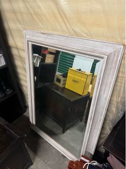 Wall mirror