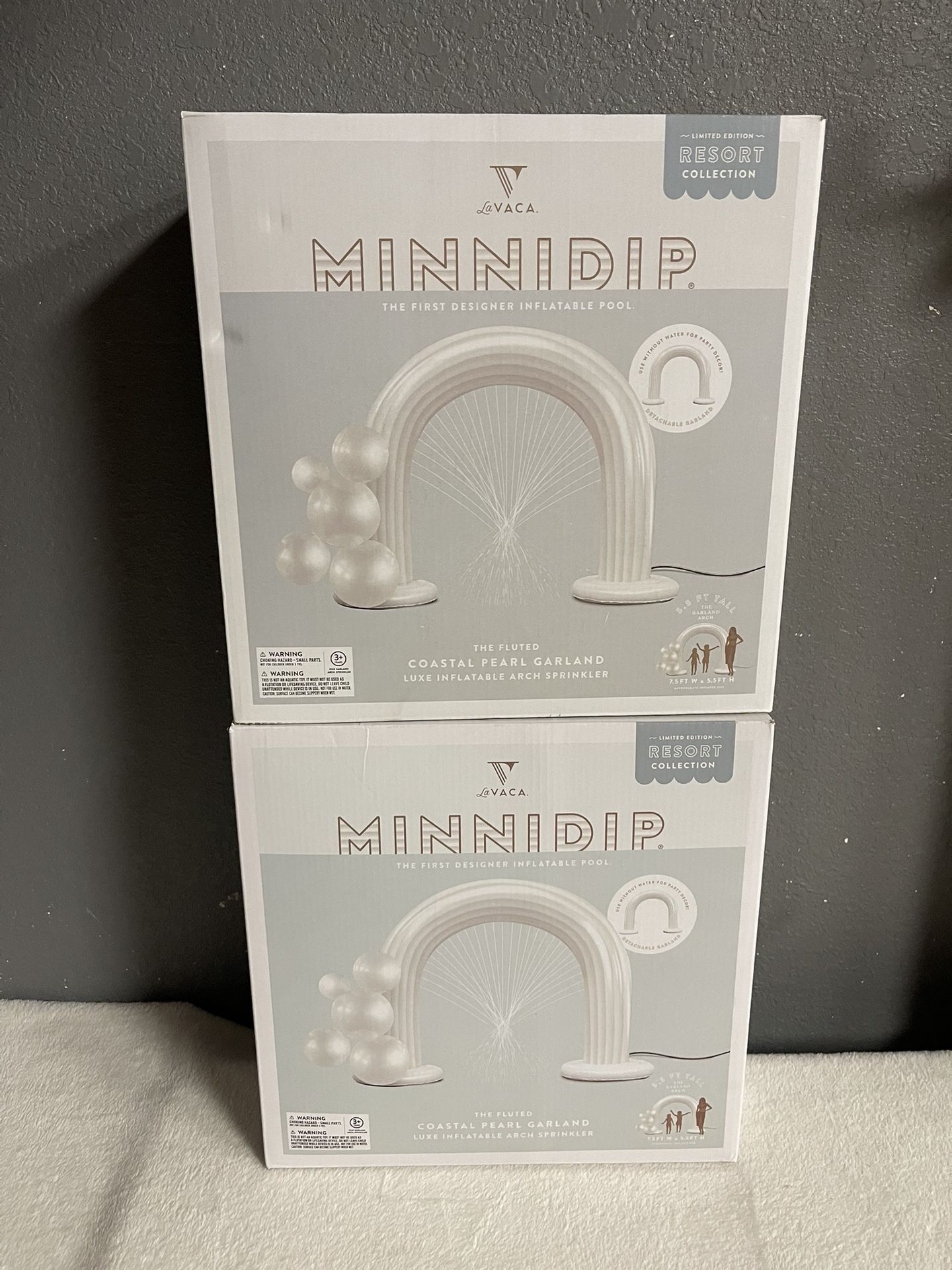 MINNIDIP Exclusive Resort Collection Garland Arch Play Sprinkler