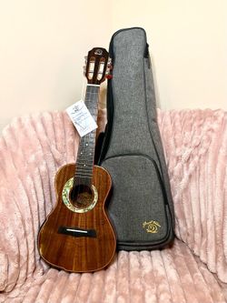 New Ukulele https://offerup.co/faYXKzQFnY?$deeplink_path=/redirect/