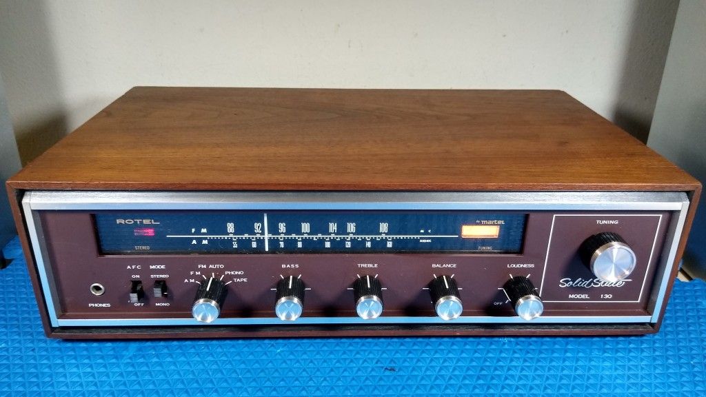 Vintage ROTEL Model 130 AM/FM stereo receiver HiFi amplifier