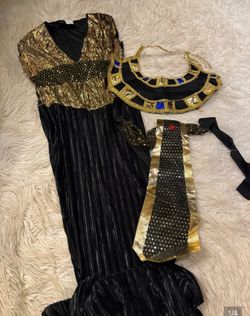 Women’s Egyptian costume