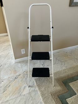 3-Step Folding Step Ladder