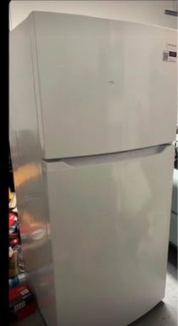 Frigidaire 14 Cu. Ft. Top Freezer Refrigerator