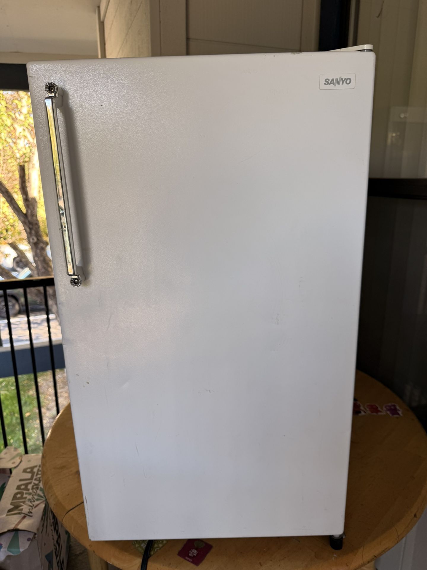 Sanyo Mini Fridge