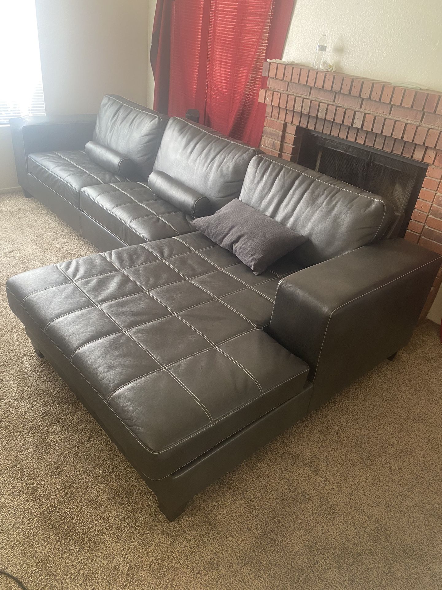 Sectional Couches 