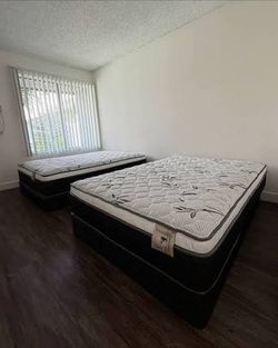 queen pillowtop mattress set FREE boxspring set NEW