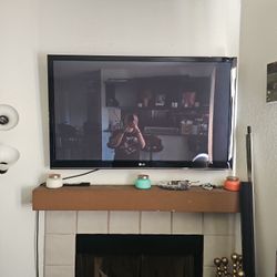 46" LG Flat-screen TV with Wallmount 