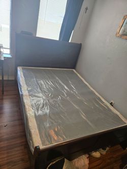 Queen sleigh Bed with dresser