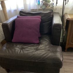 Leather Chair With Ottoman 